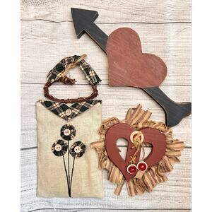 Primitive Heart Decor Lot